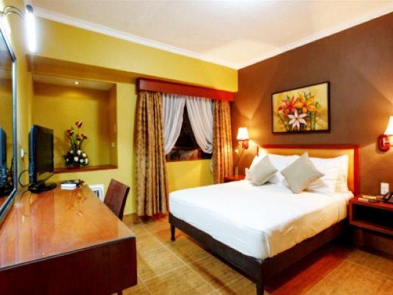 Pamulinawen Hotel Laoag Zewnętrze zdjęcie