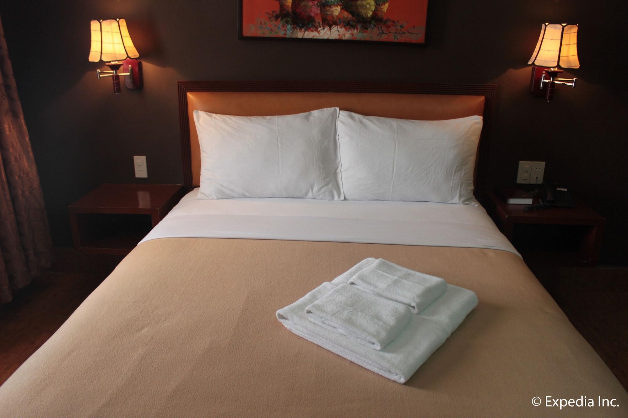Pamulinawen Hotel Laoag Zewnętrze zdjęcie
