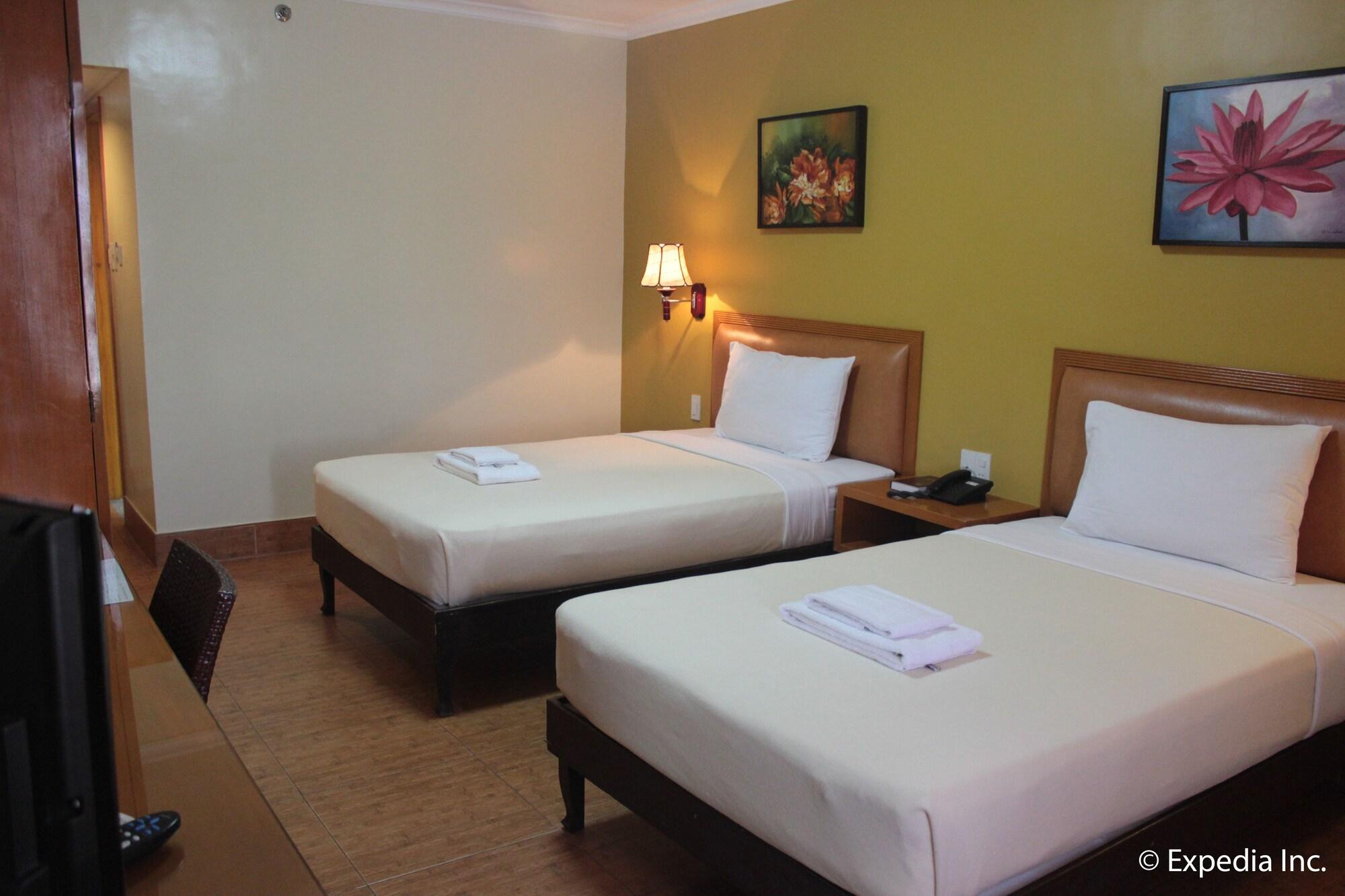 Pamulinawen Hotel Laoag Zewnętrze zdjęcie