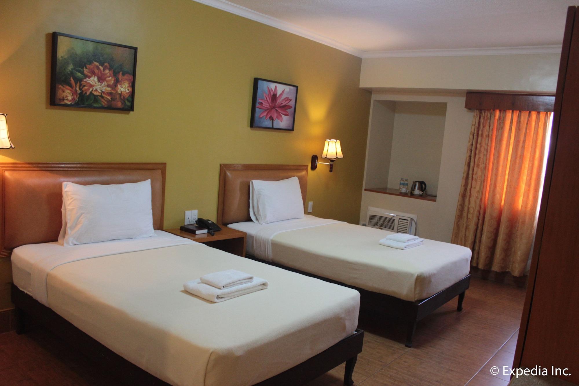 Pamulinawen Hotel Laoag Zewnętrze zdjęcie