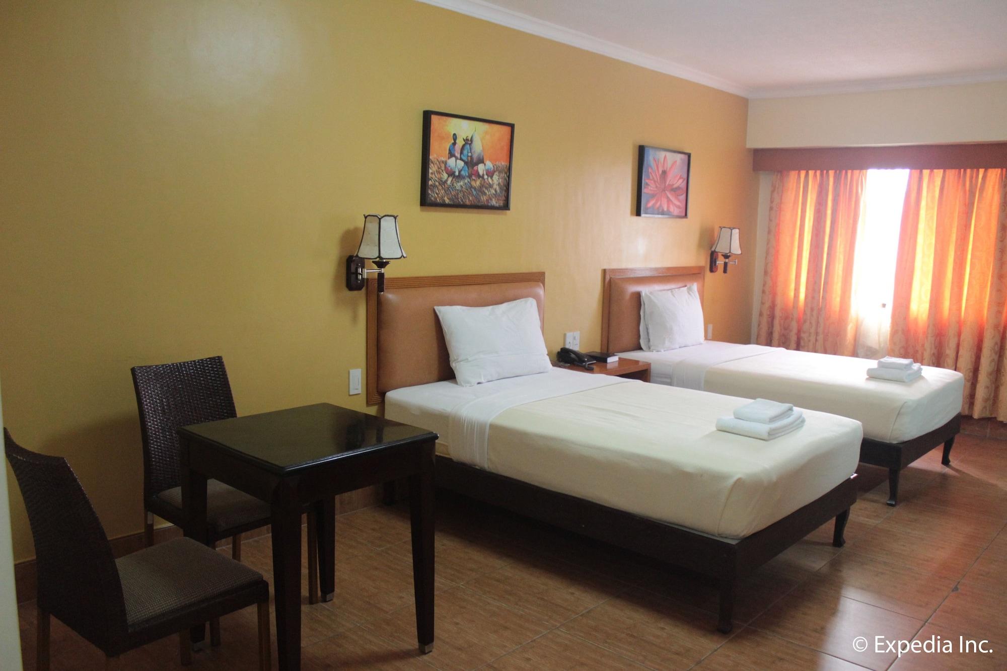 Pamulinawen Hotel Laoag Zewnętrze zdjęcie