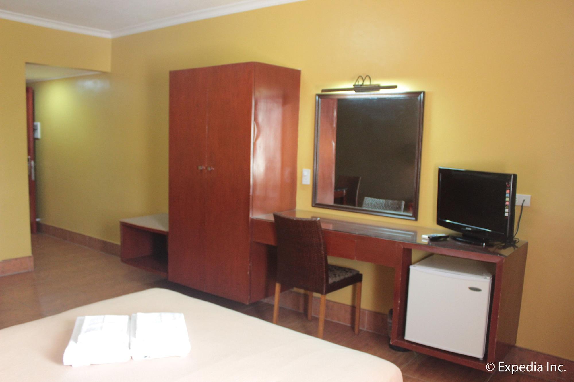 Pamulinawen Hotel Laoag Zewnętrze zdjęcie