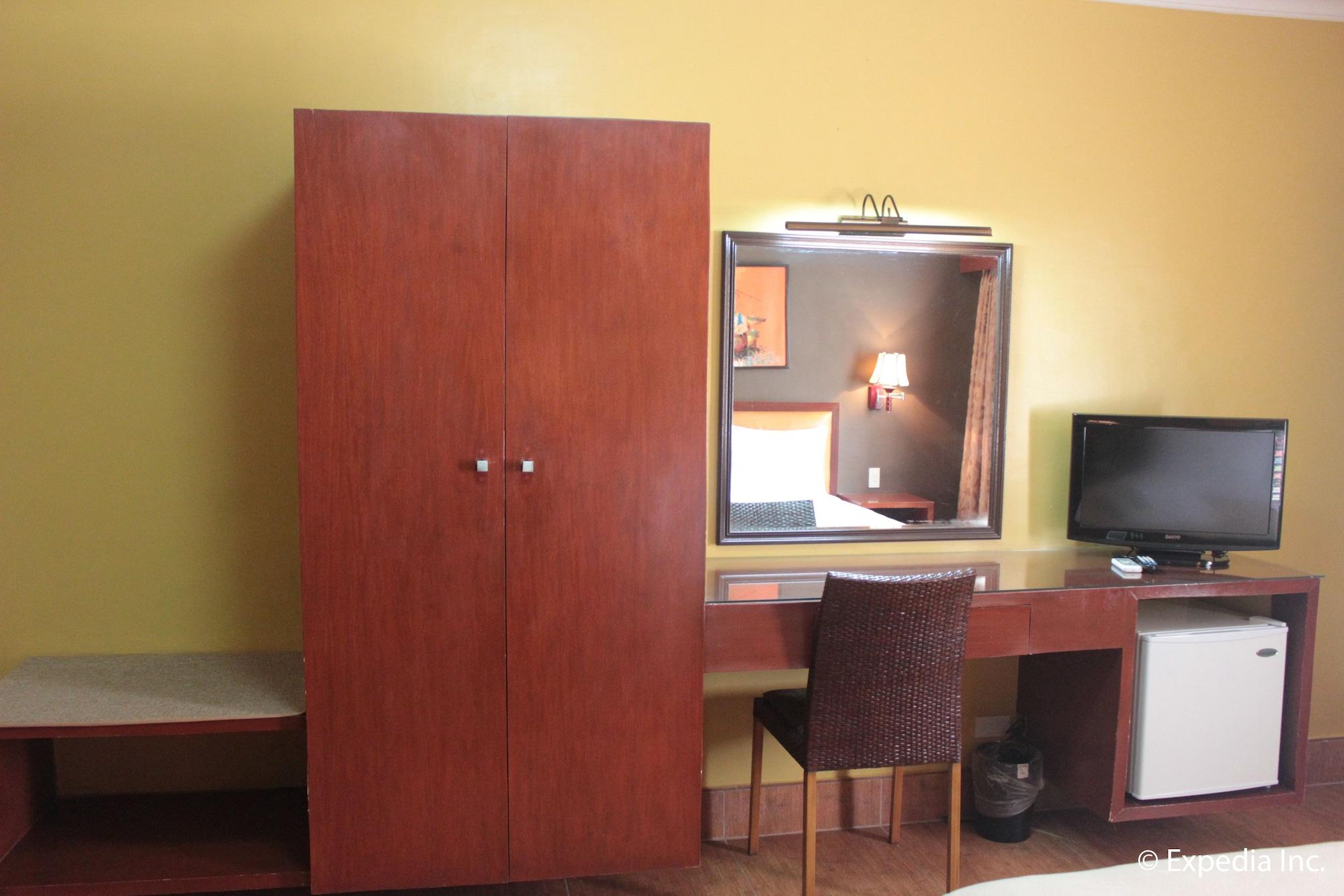 Pamulinawen Hotel Laoag Zewnętrze zdjęcie