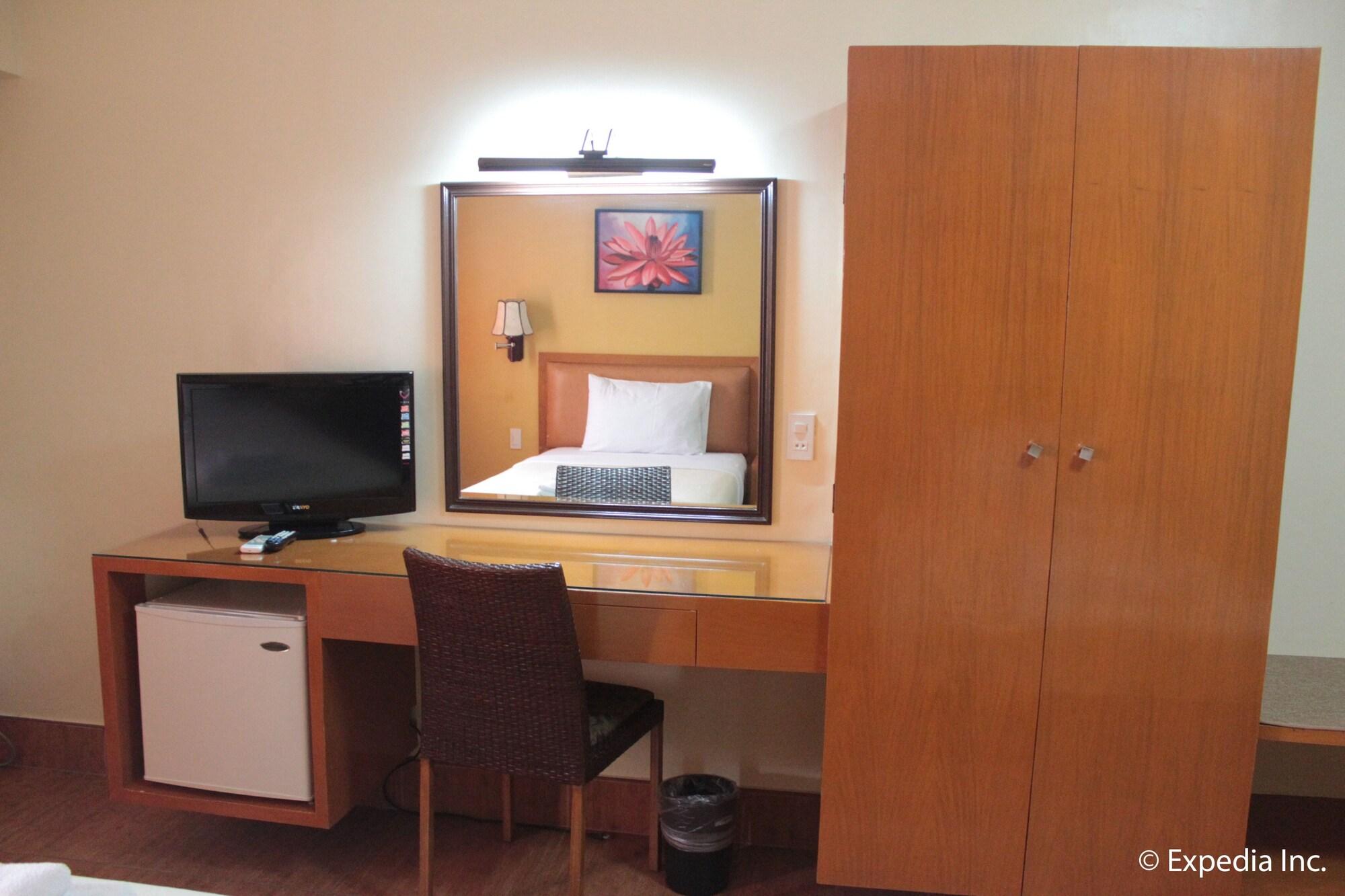 Pamulinawen Hotel Laoag Zewnętrze zdjęcie