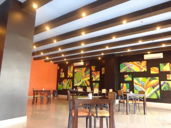 Pamulinawen Hotel Laoag Zewnętrze zdjęcie