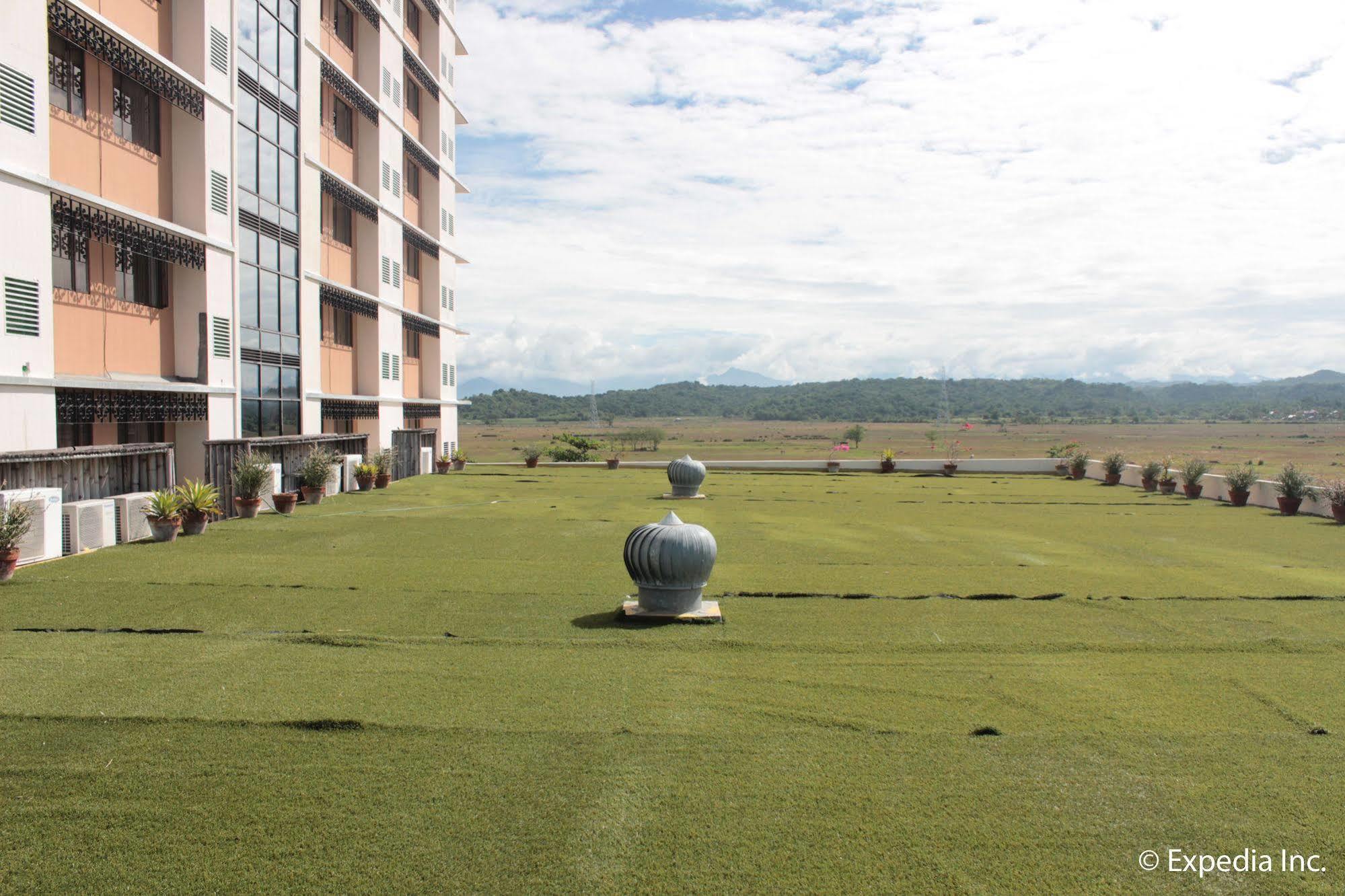 Pamulinawen Hotel Laoag Zewnętrze zdjęcie